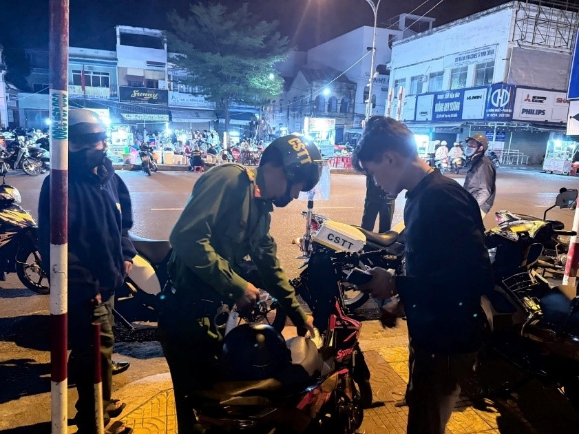 Công an phường Phan Rang tăng cường tuần tra đêm bảo đảm an ninh trật tự