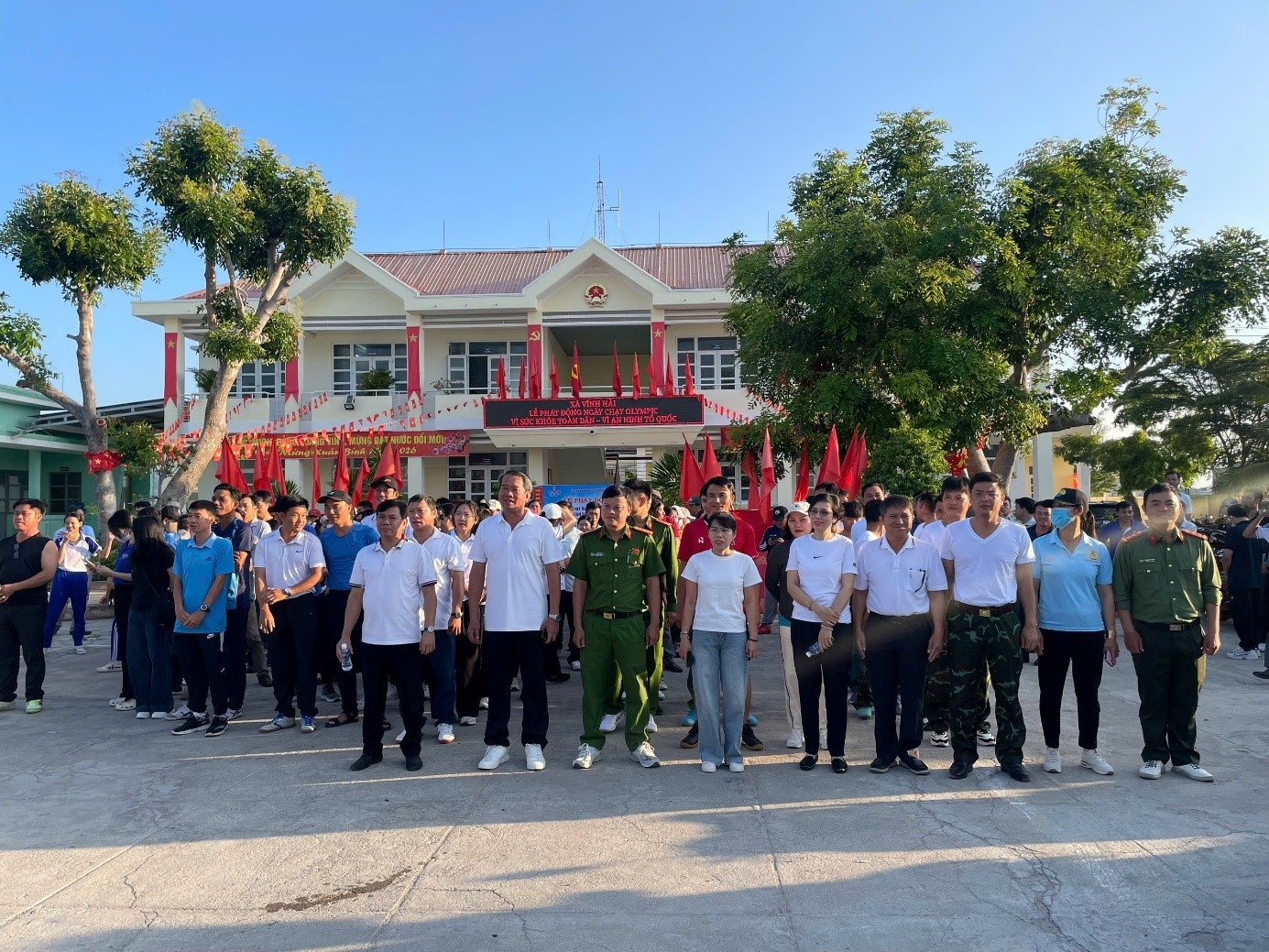 Công an xã Vĩnh Hải tham gia sôi nổi ngày chạy Olympic vì sức khỏe toàn dân - Vì an ninh tổ quốc năm 2026