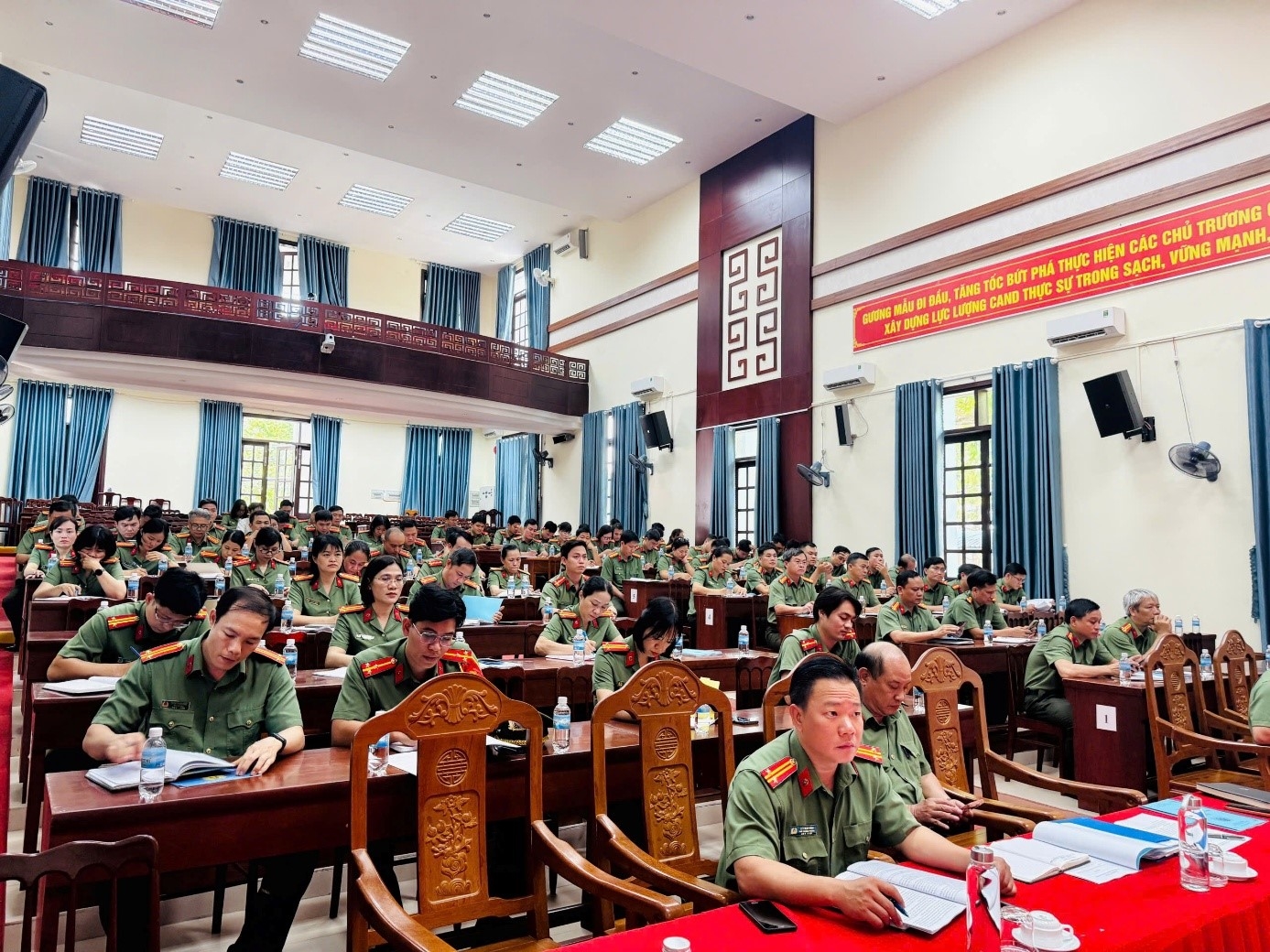 Phòng Tham mưu Công an tỉnh Khánh Hòa tổ chức Hội nghị sơ kết công tác 6 tháng đầu năm 2026