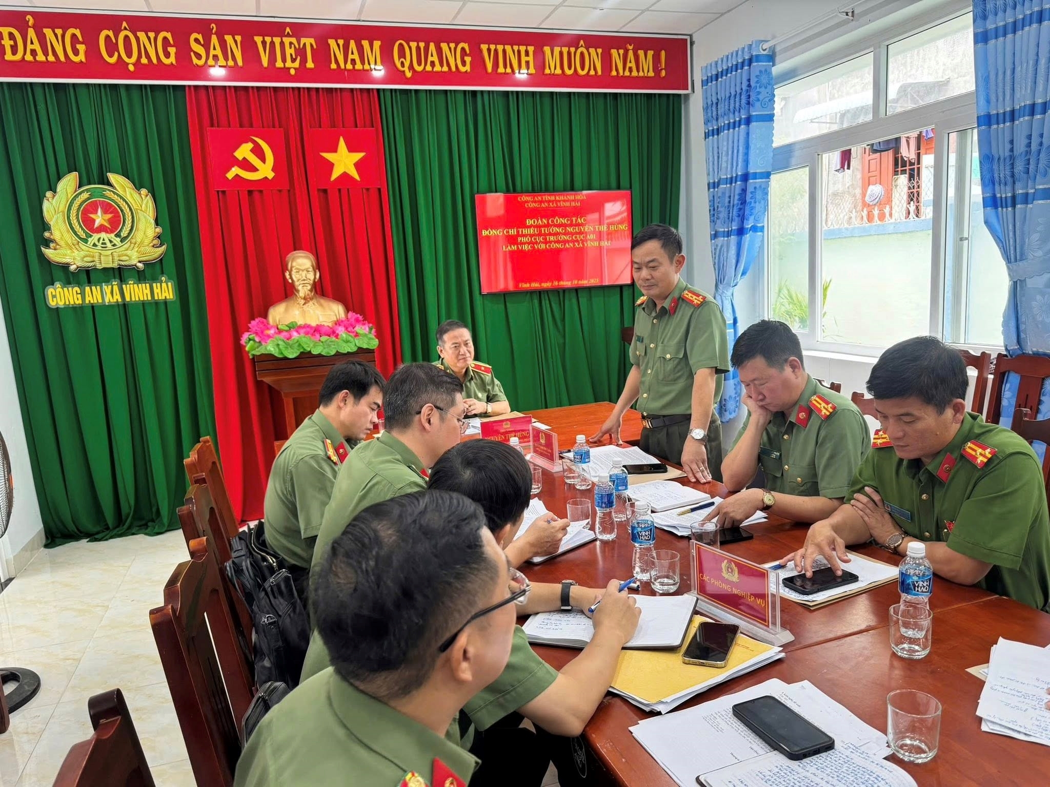 Đoàn công tác của Cục an ninh đối ngoại thăm, làm việc với công an xã Vĩnh Hải