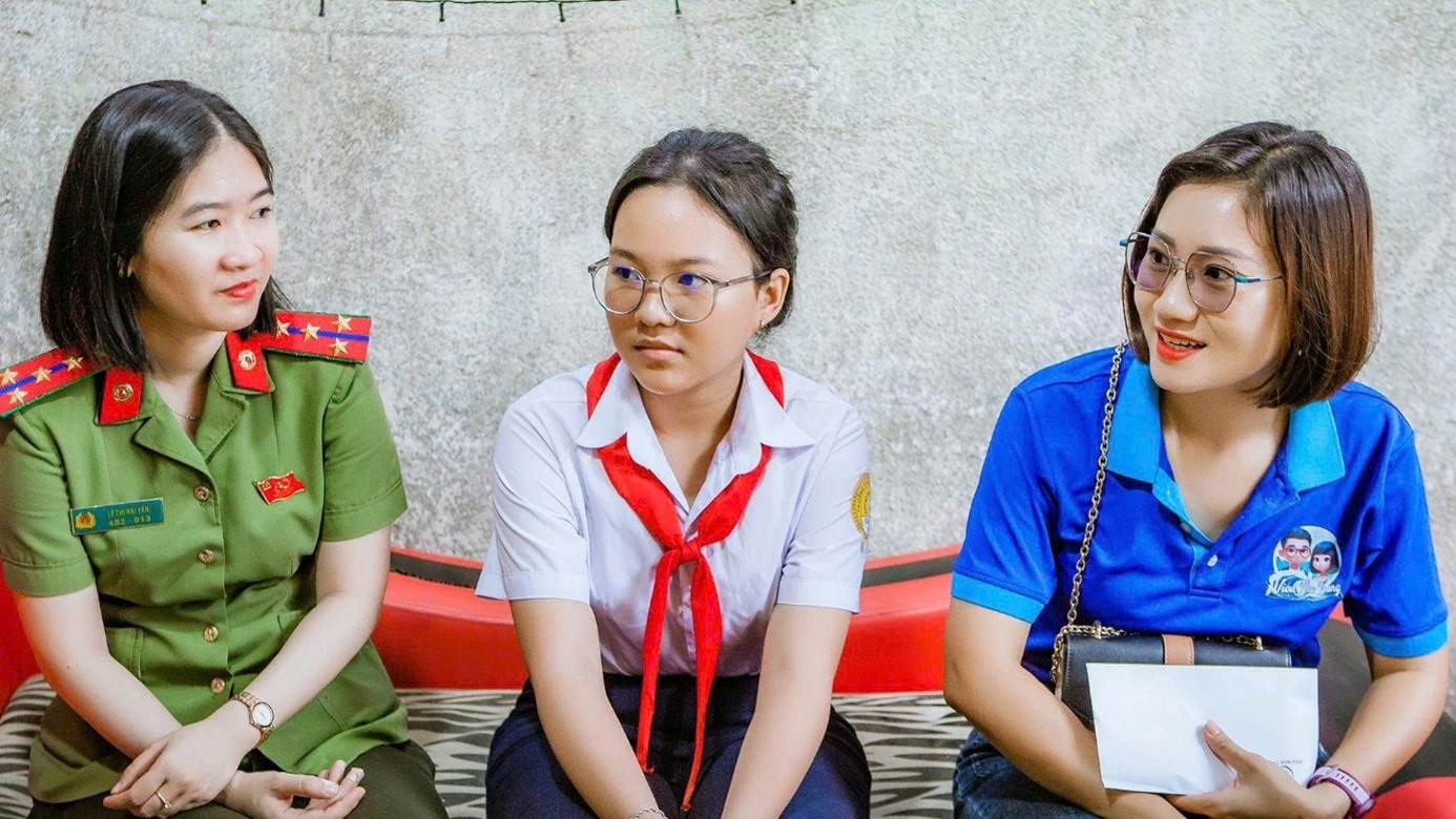 Hội Phụ nữ Phòng Hậu cần - Công an tỉnh Khánh Hòa: Tổ chức Chương trình “Mẹ đỡ đầu” hỗ trợ học sinh có hoàn cảnh gia đình khó khăn