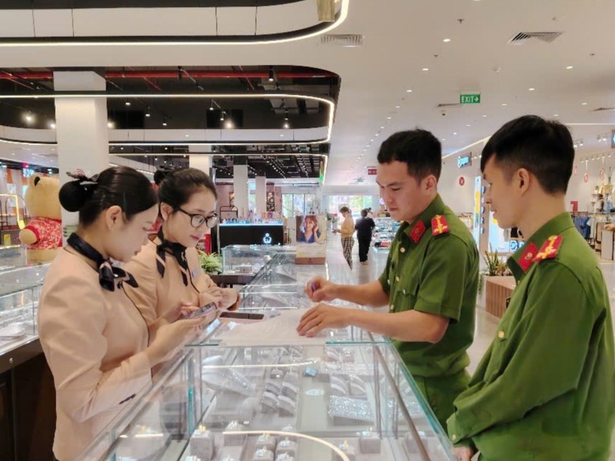 Đẩy mạnh tuyên truyền phòng, chống tội phạm tại các cơ sở kinh doanh vàng, bạc, đá quý