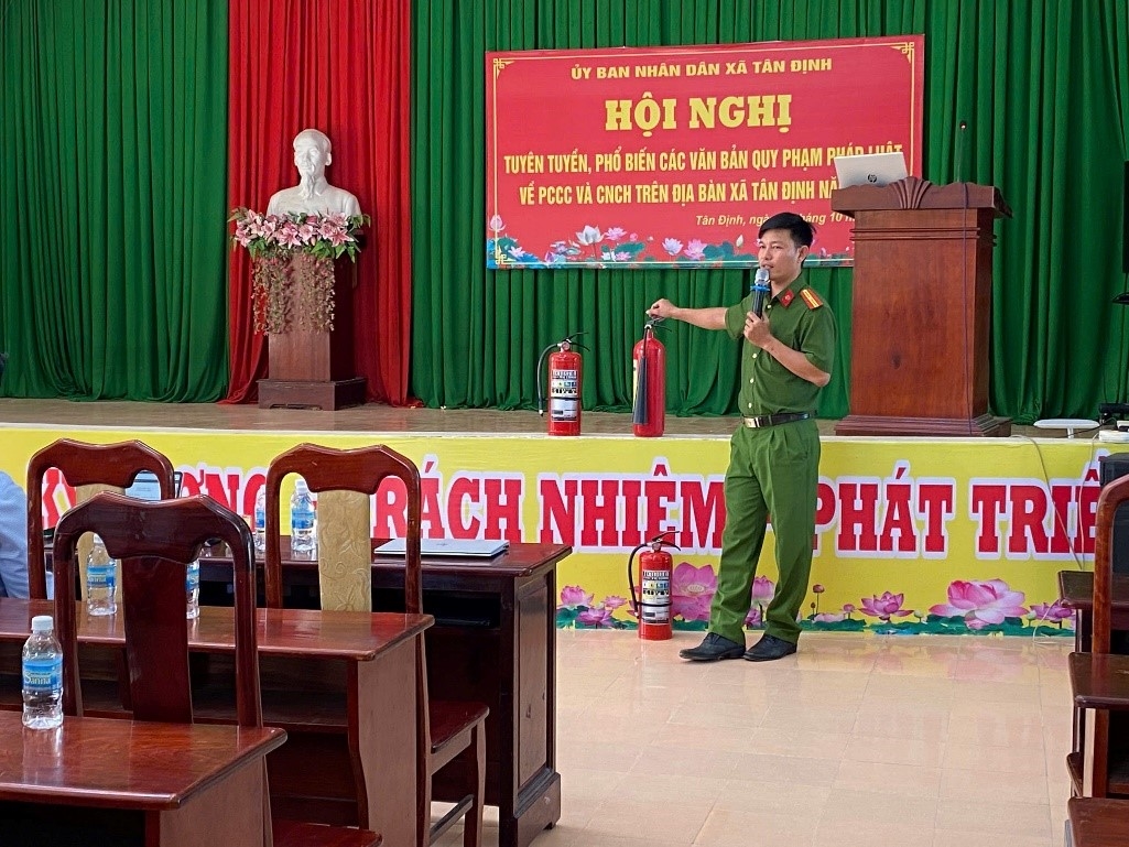 Xã Tân Định tăng cường phổ biến, triển khai luật Phòng cháy, chữa cháy và cứu nạn, cứu hộ mới vào thực tiễn