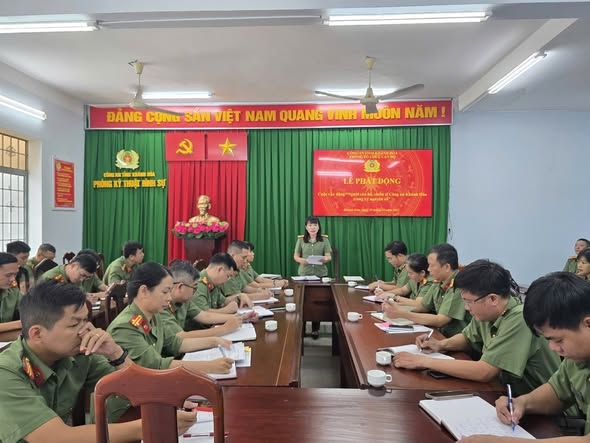 Phòng Tổ chức cán bộ: Phát động cuộc vận động 