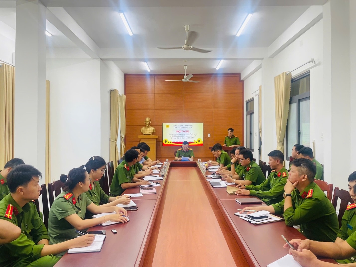 Công an xã Thuận Nam: Tổ chức hội nghị thông tin, tuyên truyền Dự án Luật Phòng, chống ma tuý (sửa đổi)