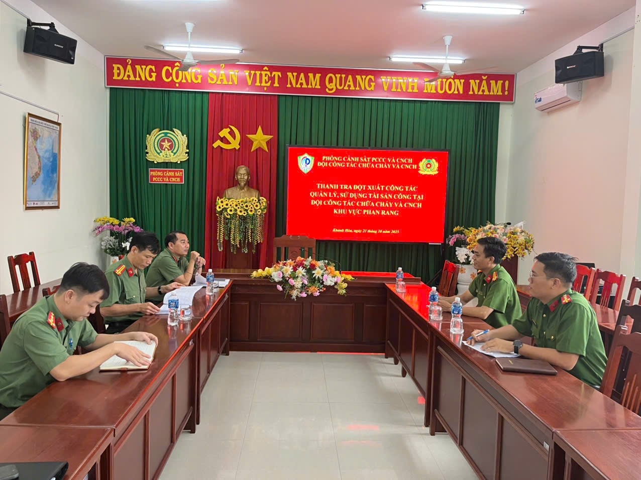 Đoàn kiểm tra của Công an tỉnh tiến hành kiểm tra đột xuất công tác quản lý, sử dụng tài sản công đối với Phòng Cảnh sát phòng cháy, chữa cháy và cứu nạn, cứu hộ