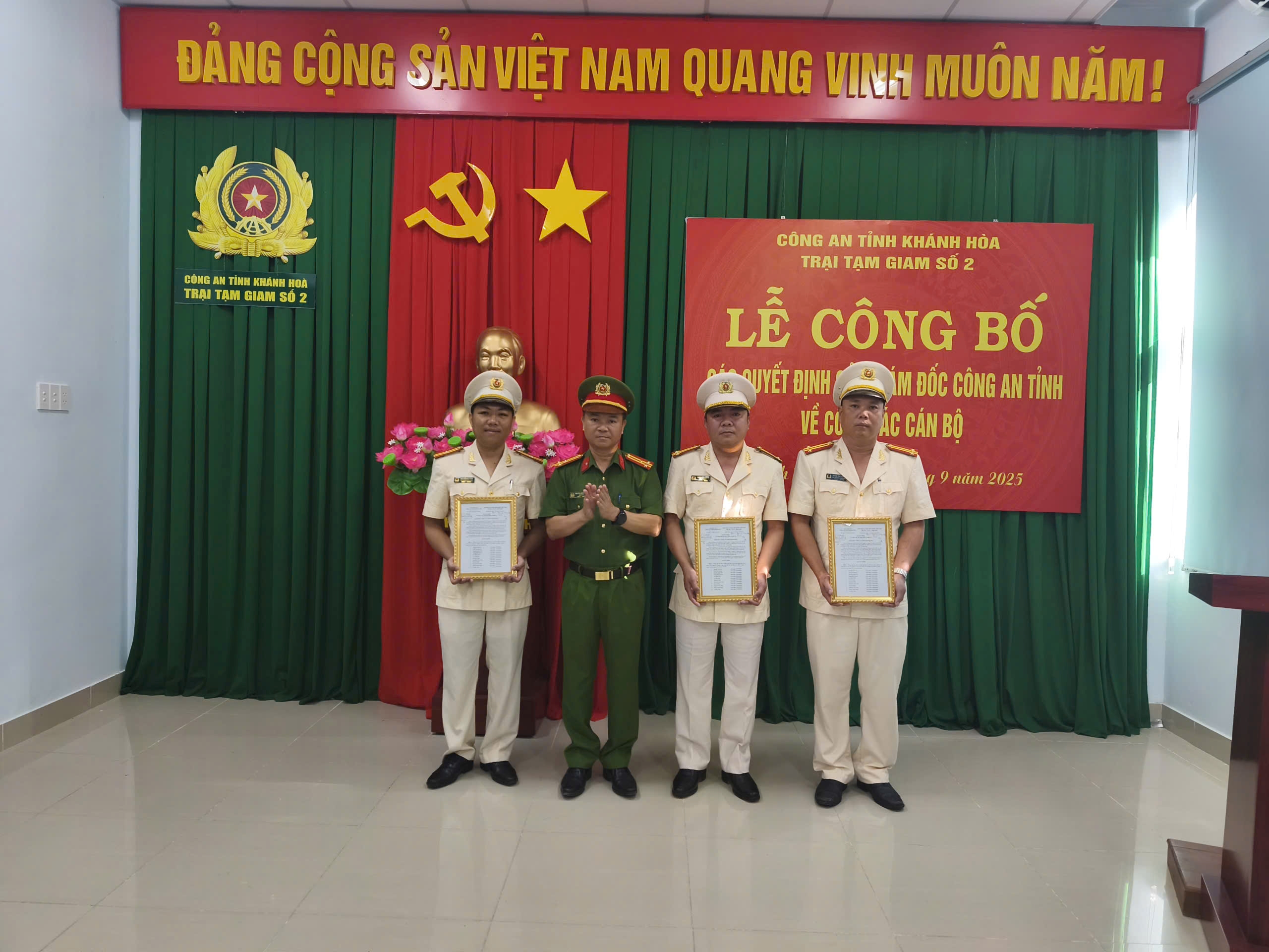 Trại Tạm giam số 2 tổ chức Lễ Công bố Quyết định của Giám đốc Công an tỉnh về công tác cán bộ