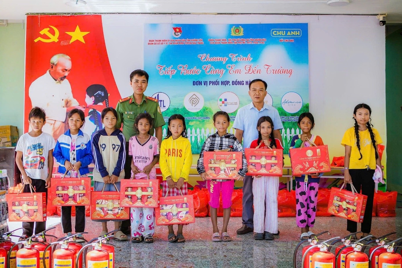 Hoạt động chào mừng Đại Hội Đoàn Thanh niên, Hội Phụ nữ các cấp  trong Công An tỉnh Khánh Hòa