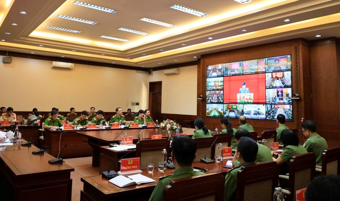 Bộ Công an hưởng ứng Ngày Pháp luật Việt Nam