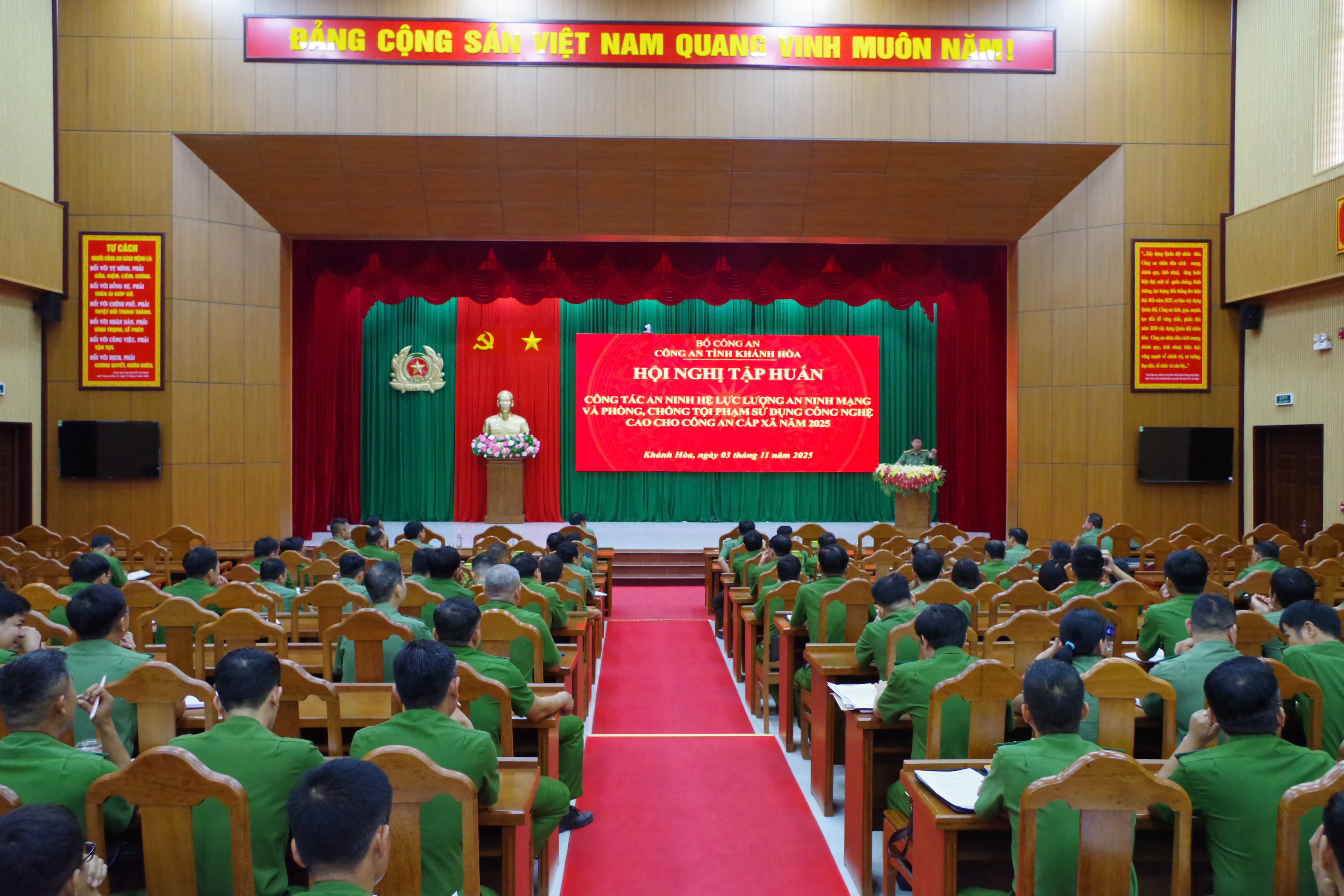 Tập huấn Công tác An ninh mạng và phòng, chống tội phạm sử dụng công nghệ cao cho lực lượng Công an xã, phường