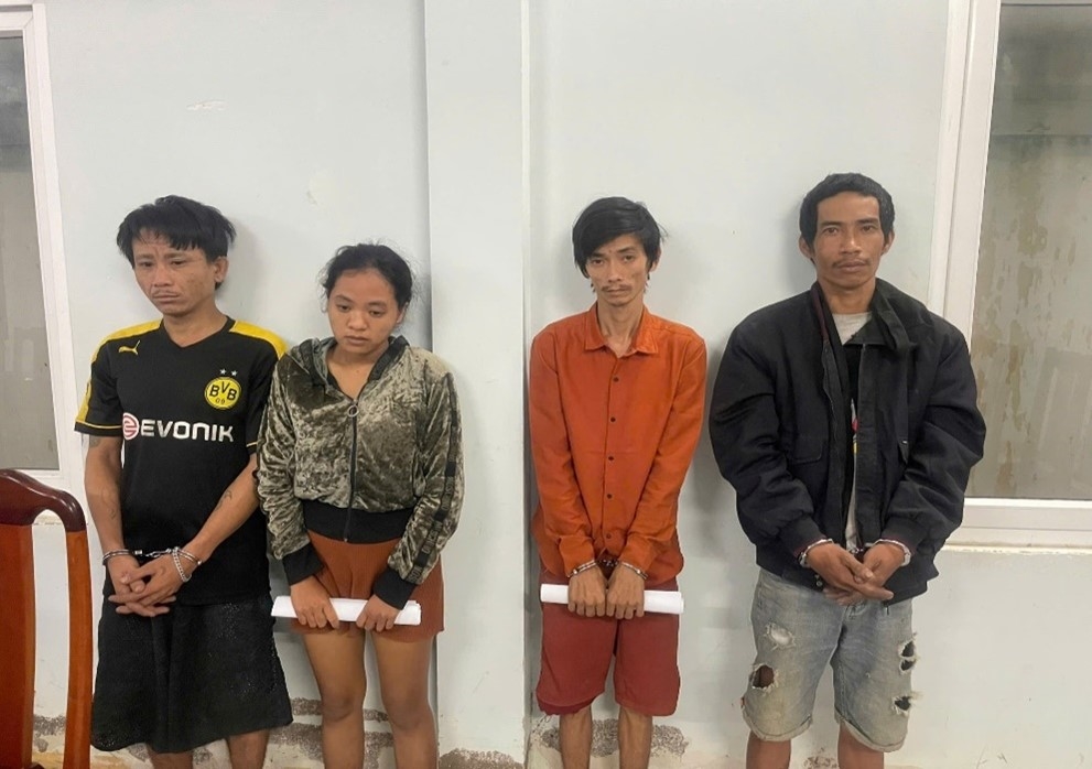 Công an xã Ninh Phước bắt 04 đối tượng tổ chức sử dụng trái phép chất ma túy