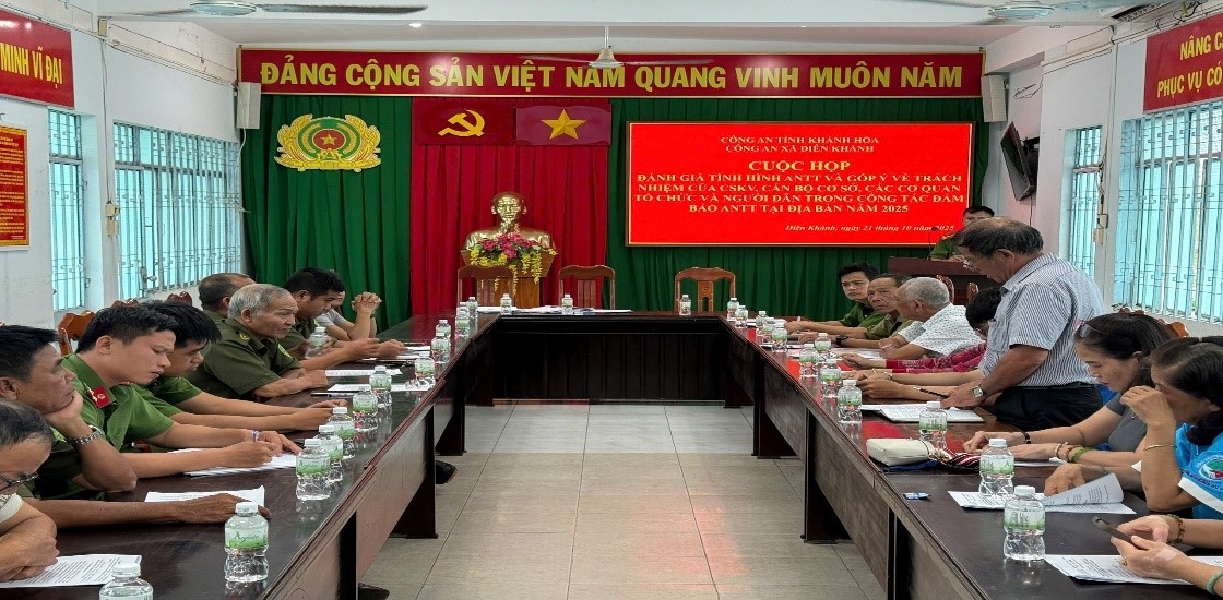 Tổ chức cuộc họp đánh giá tình hình an ninh trật tự của lực lượng Cảnh sát khu vực