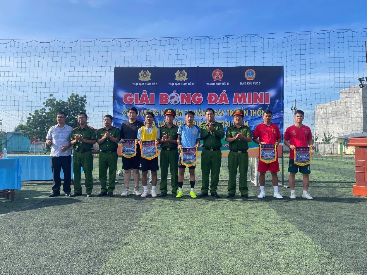 Tổ chức giải bóng đá mini chào mừng kỷ niệm 75 năm ngày truyền thống lực lượng quản lý trại giam (7/11/1950 – 7/11/2025)
