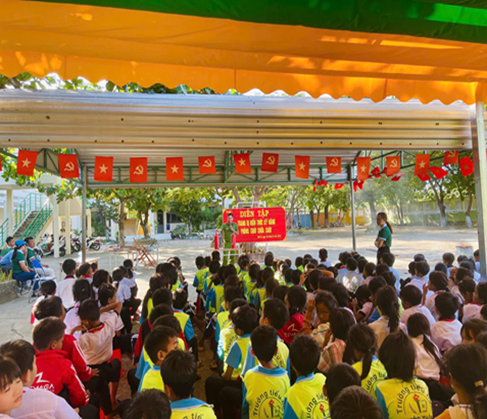 Công an xã Bác Ái tuyên truyền phòng cháy chữa cháy, cứu nạn cứu hộ và phòng chống đuối nước cho học sinh Trường Tiểu học Phước Thắng