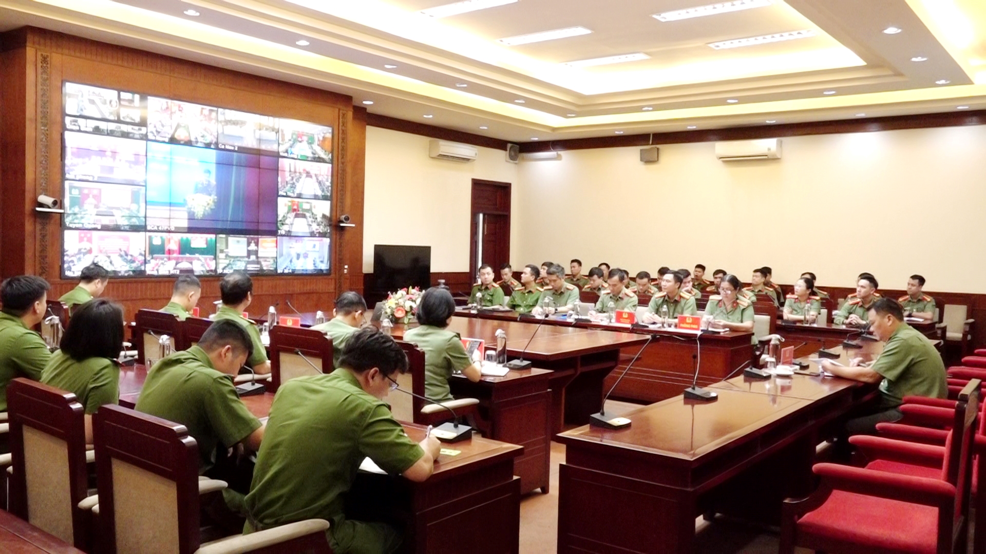 Phát huy vai trò tiên phong của thanh niên CAND trong thực hiện phong trào thi đua “Ba nhất”