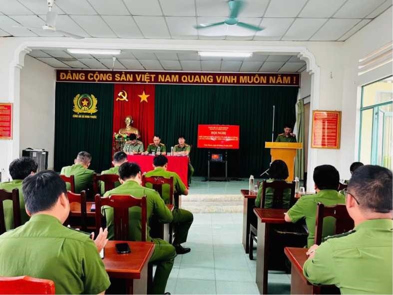 Đảng uỷ - Ban chỉ huy công an xã Ninh Phước tổ chức hội nghị đối thoại với cán bộ, chiến sĩ