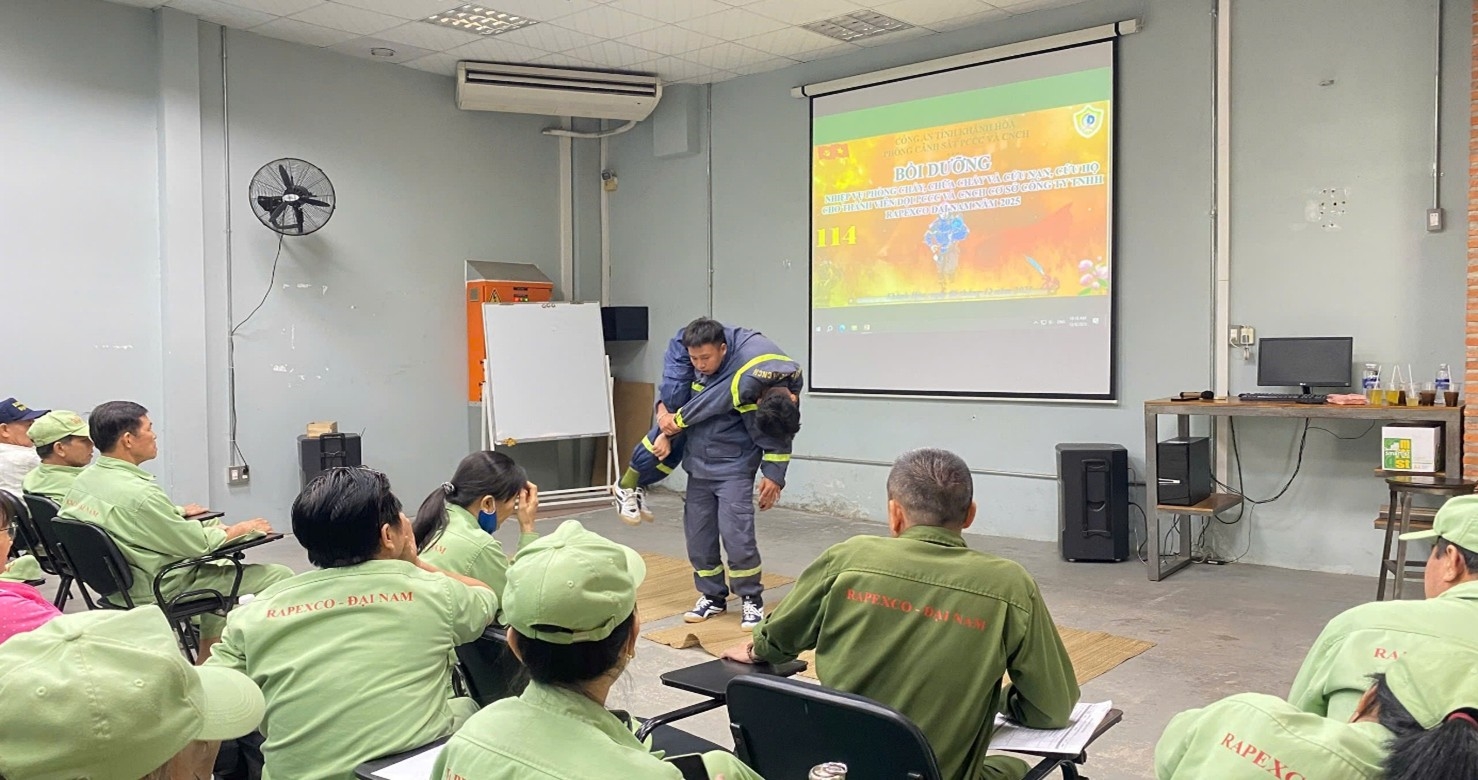 Tổ chức bồi dưỡng nghiệp vụ chữa cháy và cứu nạn, cứu hộ tại Công ty TNHH Rapexco Đại Nam