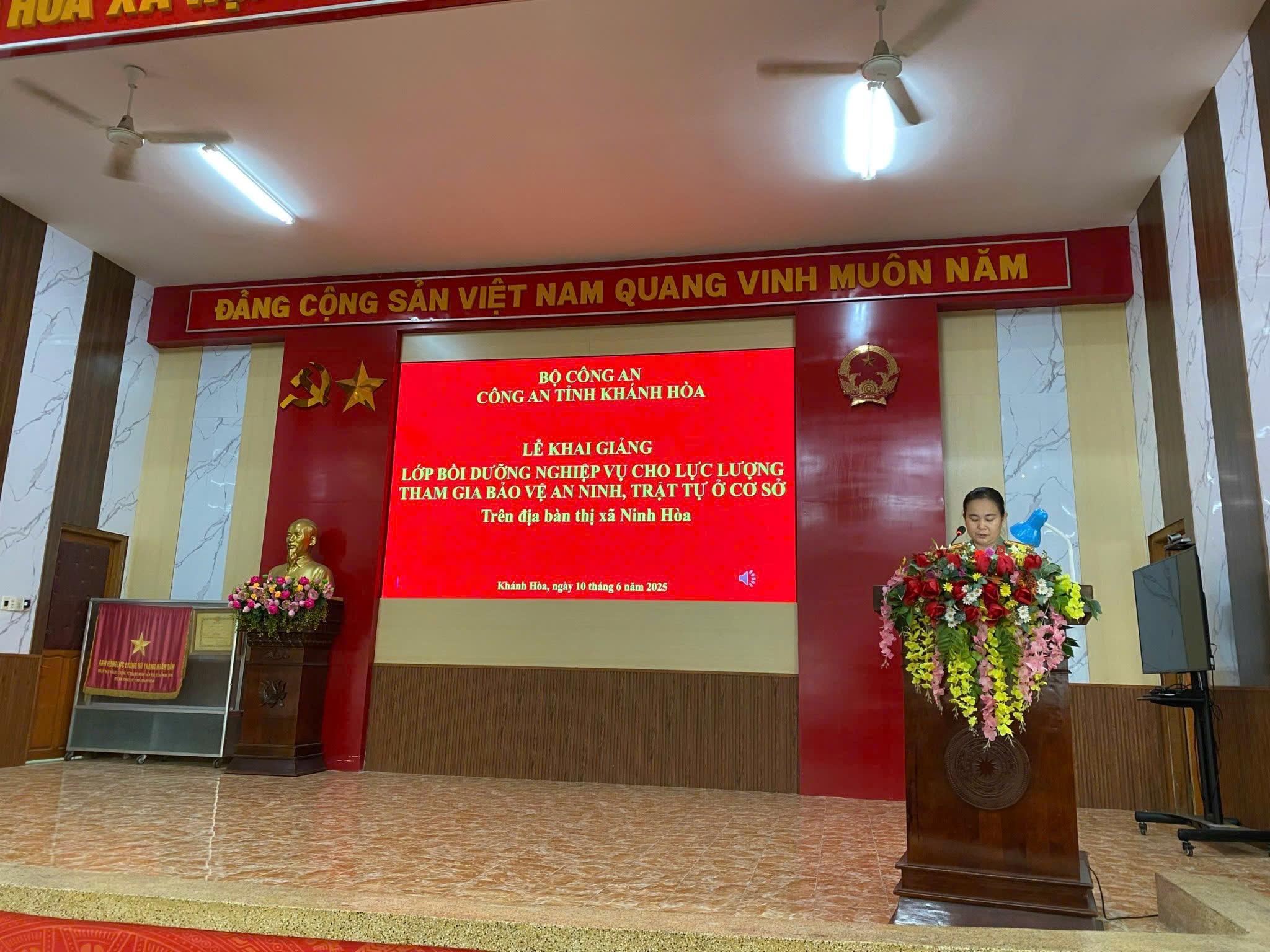 Khai giảng lớp bồi dưỡng nghiệp vụ cho lực lượng tham gia bảo vệ an ninh trật tự cơ sở năm 2025 trên địa bàn Thị xã Ninh Hòa