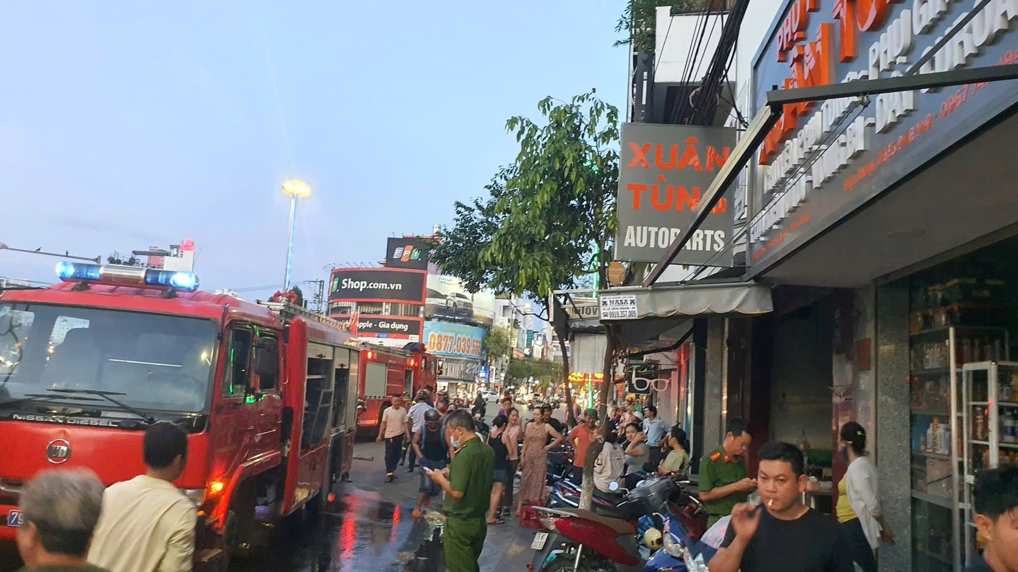 Kịp thời khống chế vụ cháy nhà trong hẻm nhỏ