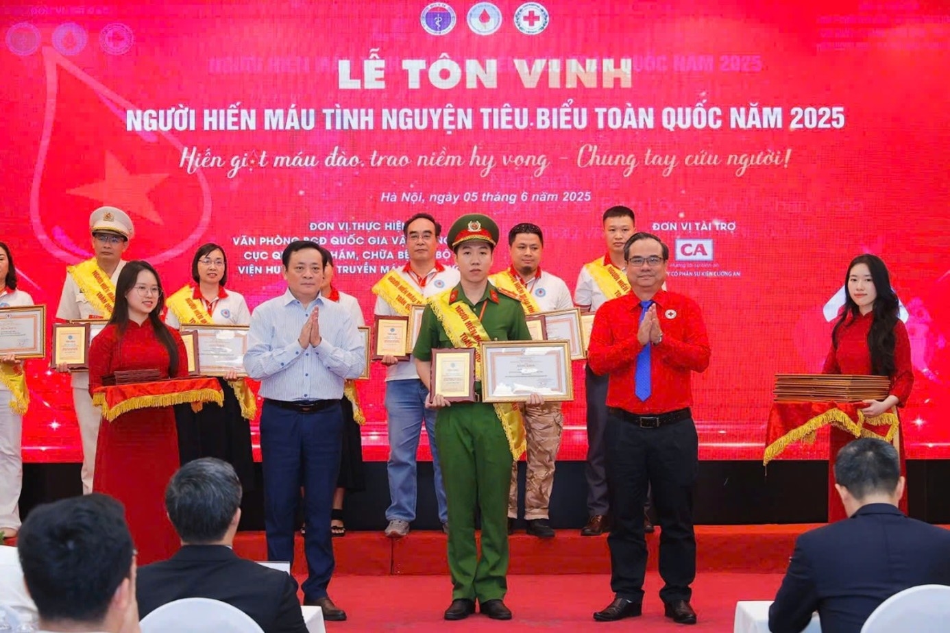 Những gương sáng trong phong trào hiến máu tình nguyện của lực lượng Công an Khánh Hòa