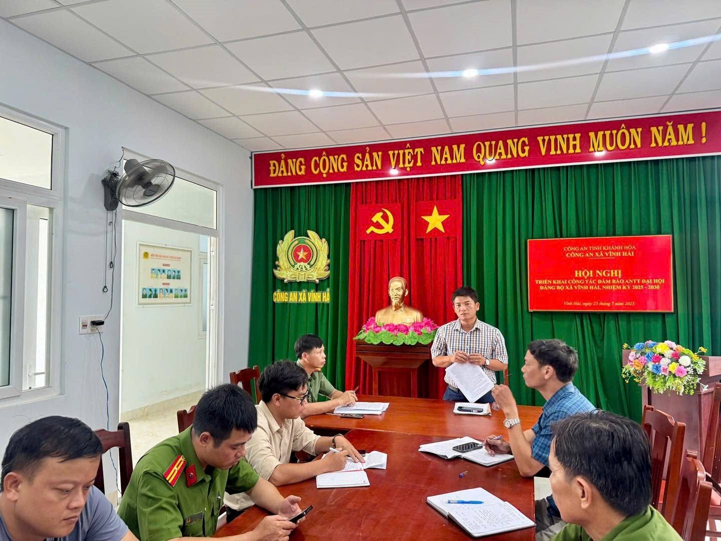 Công an xã Vĩnh Hải tổ chức đảm bảo an ninh, an toàn Đại hội Đảng bộ xã và Đoàn công tác của Trung ương làm việc tại địa phương
