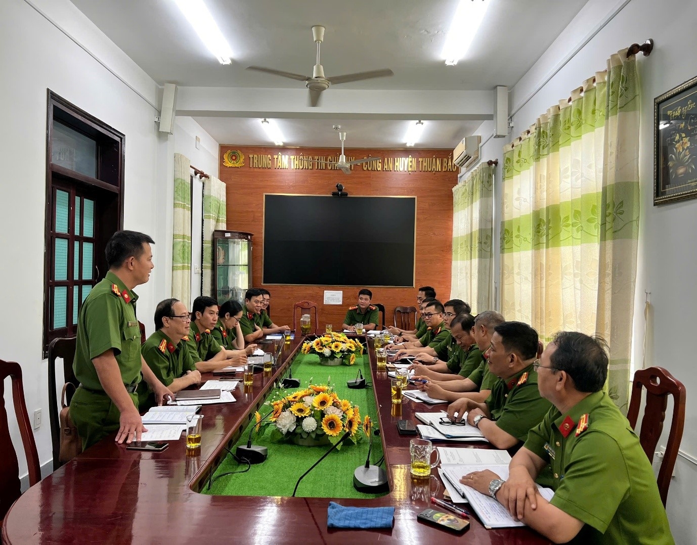Tăng cường hội ý, hướng dẫn nghiệp vụ cho Công an cấp xã