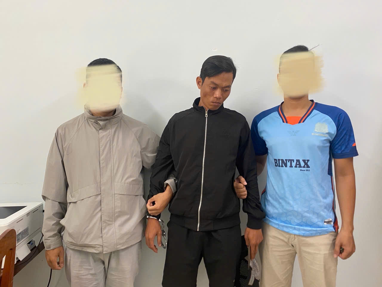 Bắt đối tượng có quyết định đưa vào cơ sở cai nghiện bắt buộc sau 06 tháng bỏ trốn