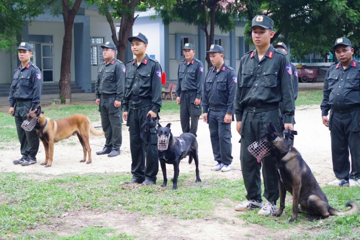Phòng Cảnh sát cơ động Công an tỉnh Khánh Hòa tổ chức hành quân dã ngoại kết hợp kiểm tra năng lực chó nghiệp vụ năm 2025