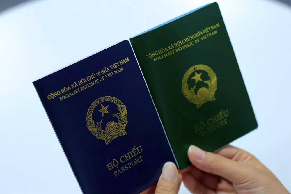 Sửa đổi, bổ sung một số điều quy định về mẫu hộ chiếu, mẫu giấy thông hành và các biểu mẫu liên quan