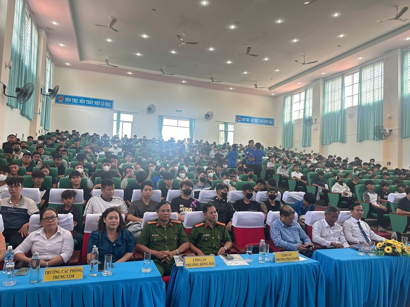 Công an phường Phan Rang: Tuyên truyền và ký cam kết phòng, chống tội phạm trong trường học