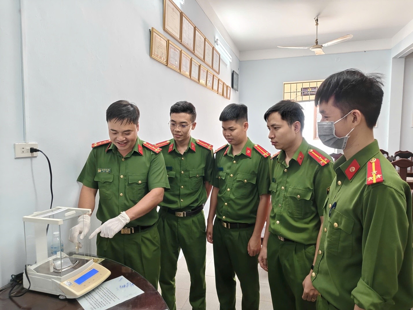 Tập huấn, nâng cao kỹ năng nghiệp vụ đáp ứng nhiệm vụ đấu tranh với tội phạm ma túy của lực lượng kỹ thuật hình sự