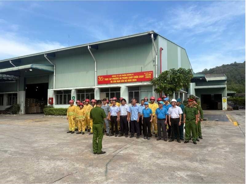 Thực tập phương án chữa cháy và cứu nạn, cứu hộ tại Công ty Cổ Phần Đông Á