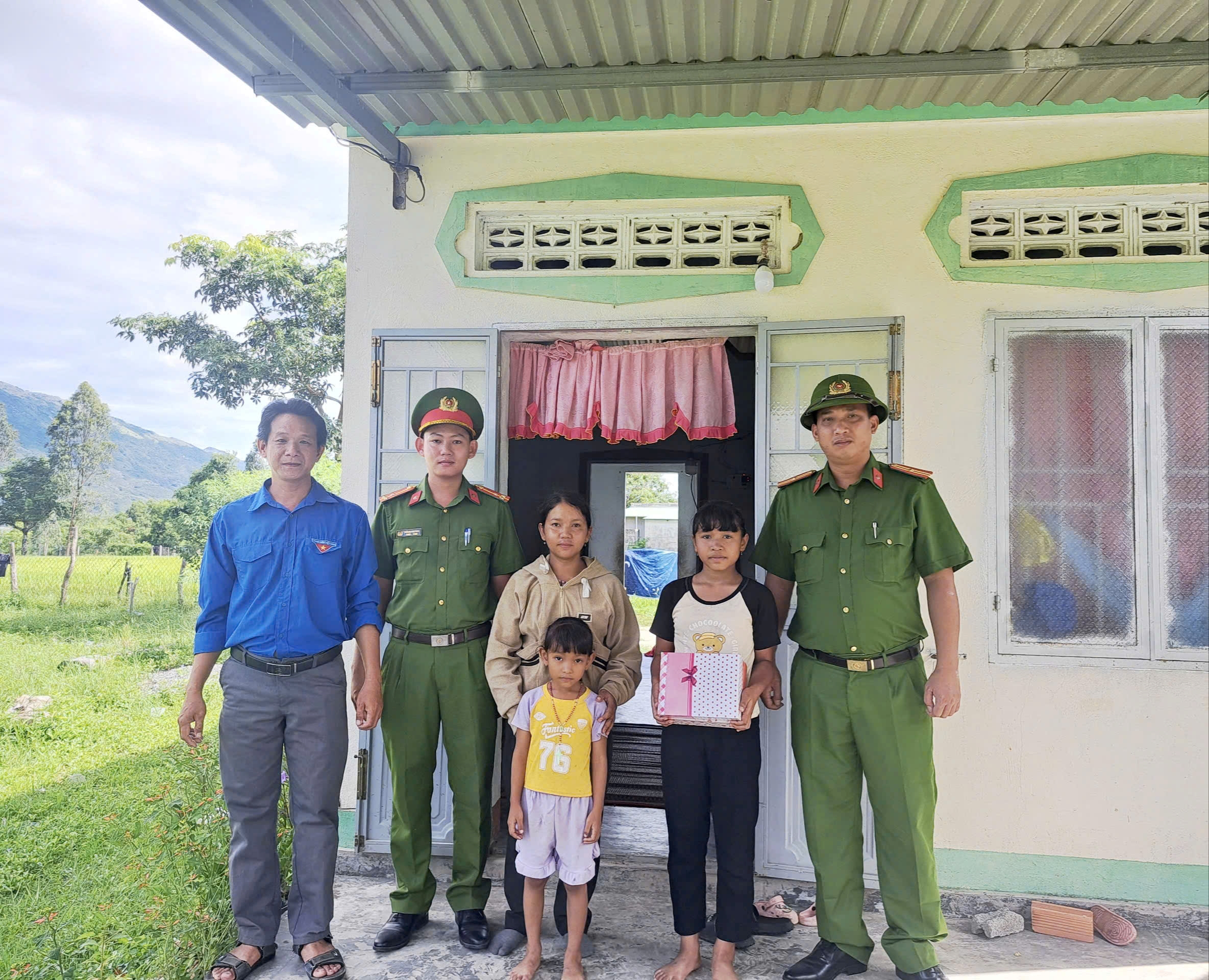 Tuổi trẻ Trại tạm giam số 2 tiếp tục triển khai Đề án “Nâng bước em đến trường”