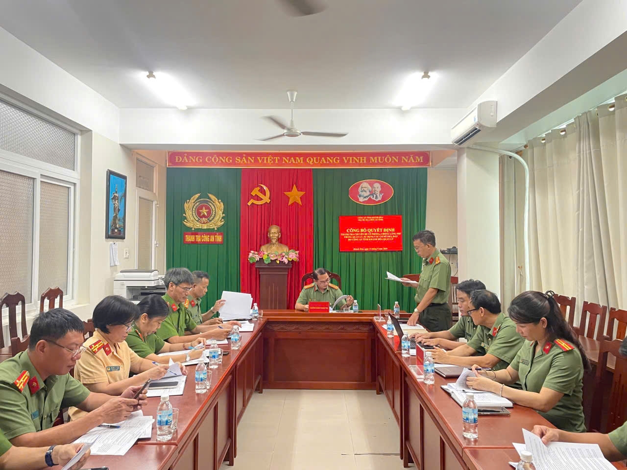 Công bố quyết định thanh tra chuyên đề phòng chống lãng phí trong quản lý, sử dụng các cơ sở nhà, đất do Công an tỉnh Khánh Hòa quản lý.