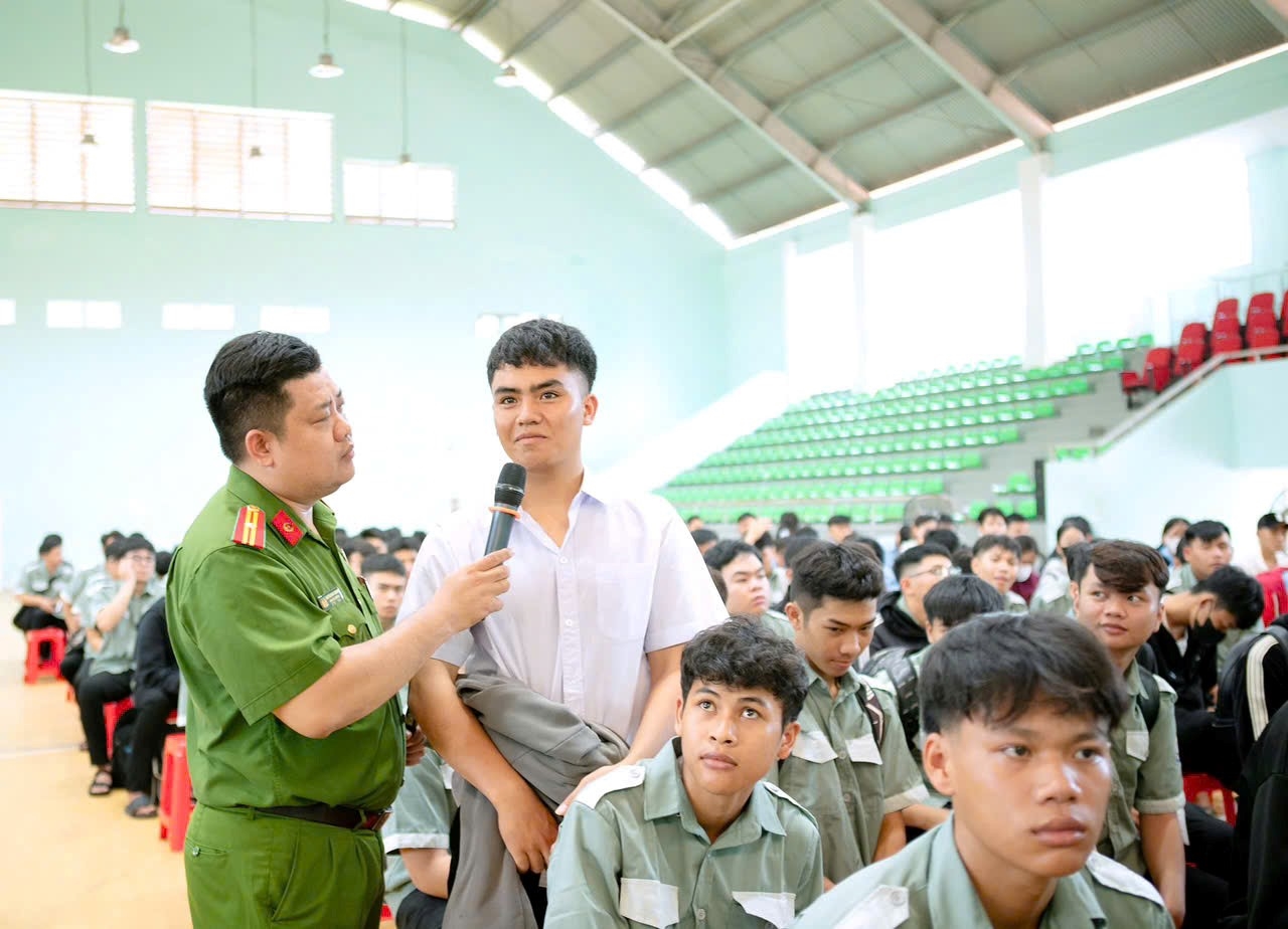 Tuyên truyền pháp luật về phòng, chống ma túy năm 2025 cho học sinh, sinh viên hệ cao đẳng