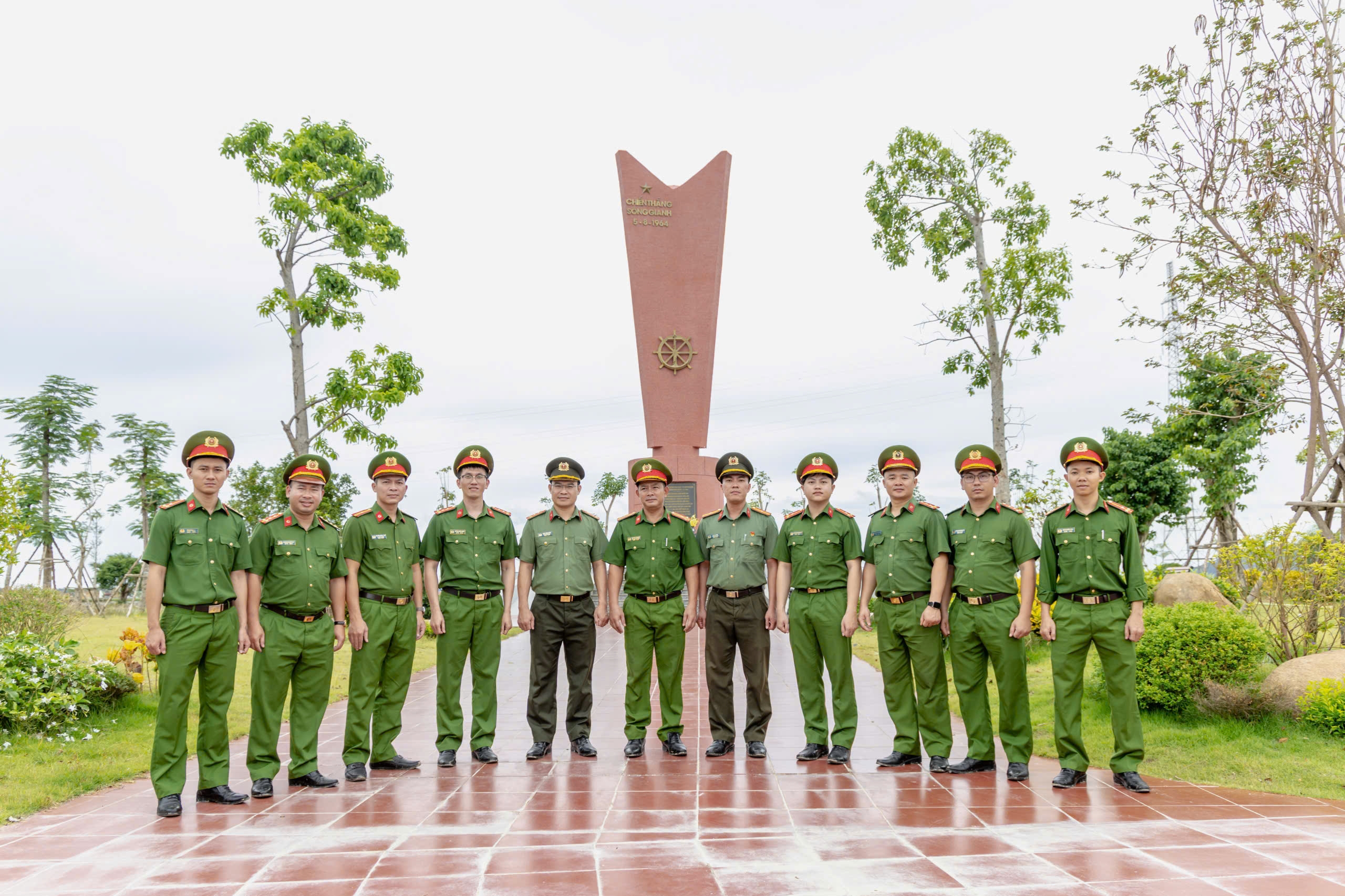 Đoàn Thanh niên Công an tỉnh Khánh Hòa hành trình về 