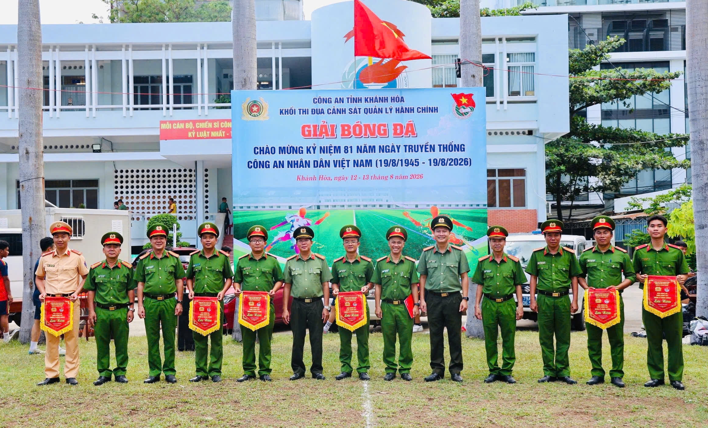 Khai mạc Giải bóng đá chào mừng 81 năm Ngày truyền thống Công an nhân dân Việt Nam