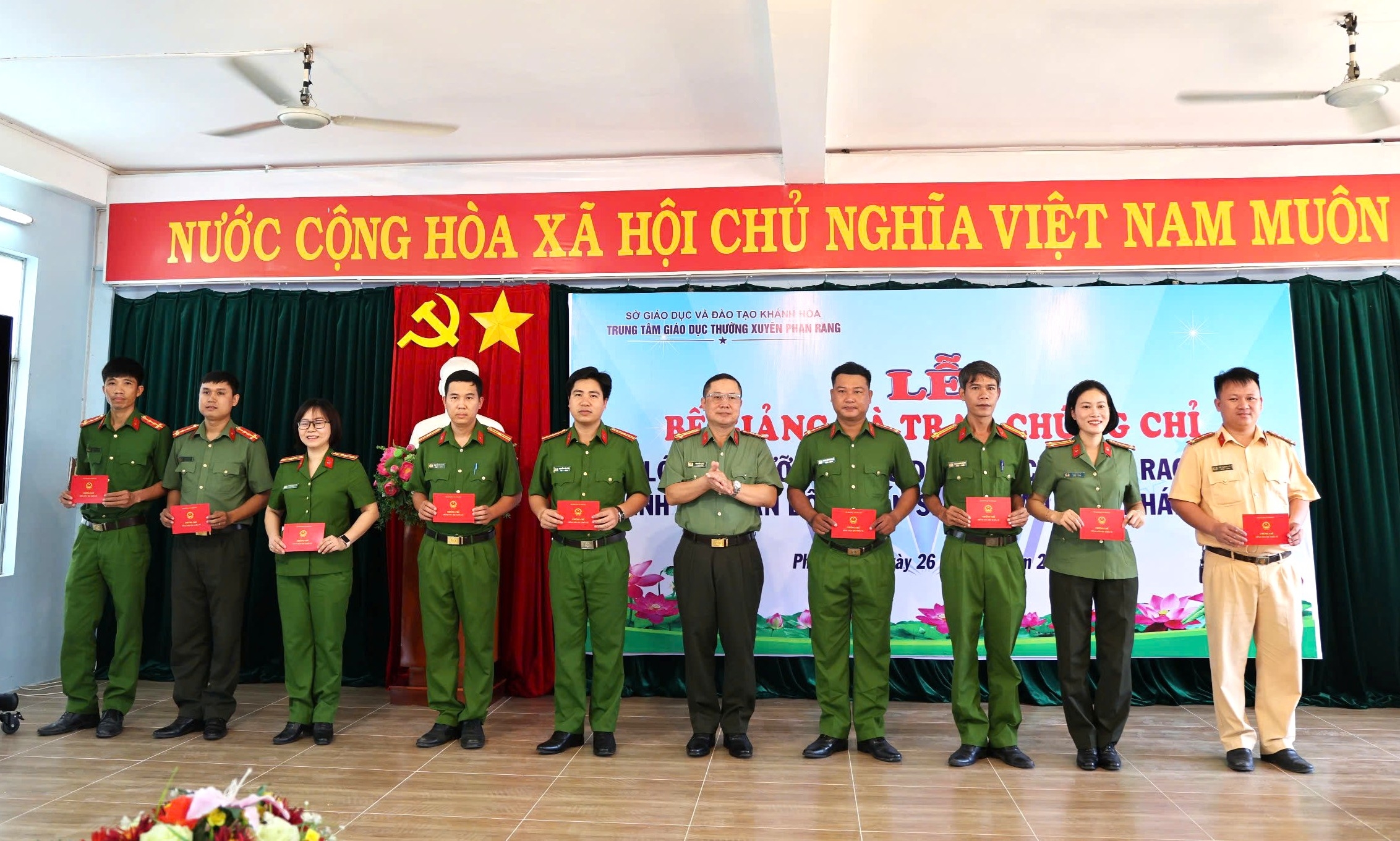 145 cán bộ chiến sĩ Công an Khánh Hoà hoàn thành chương trình bồi dưỡng tiếng đồng bào Chăm và Raglai
