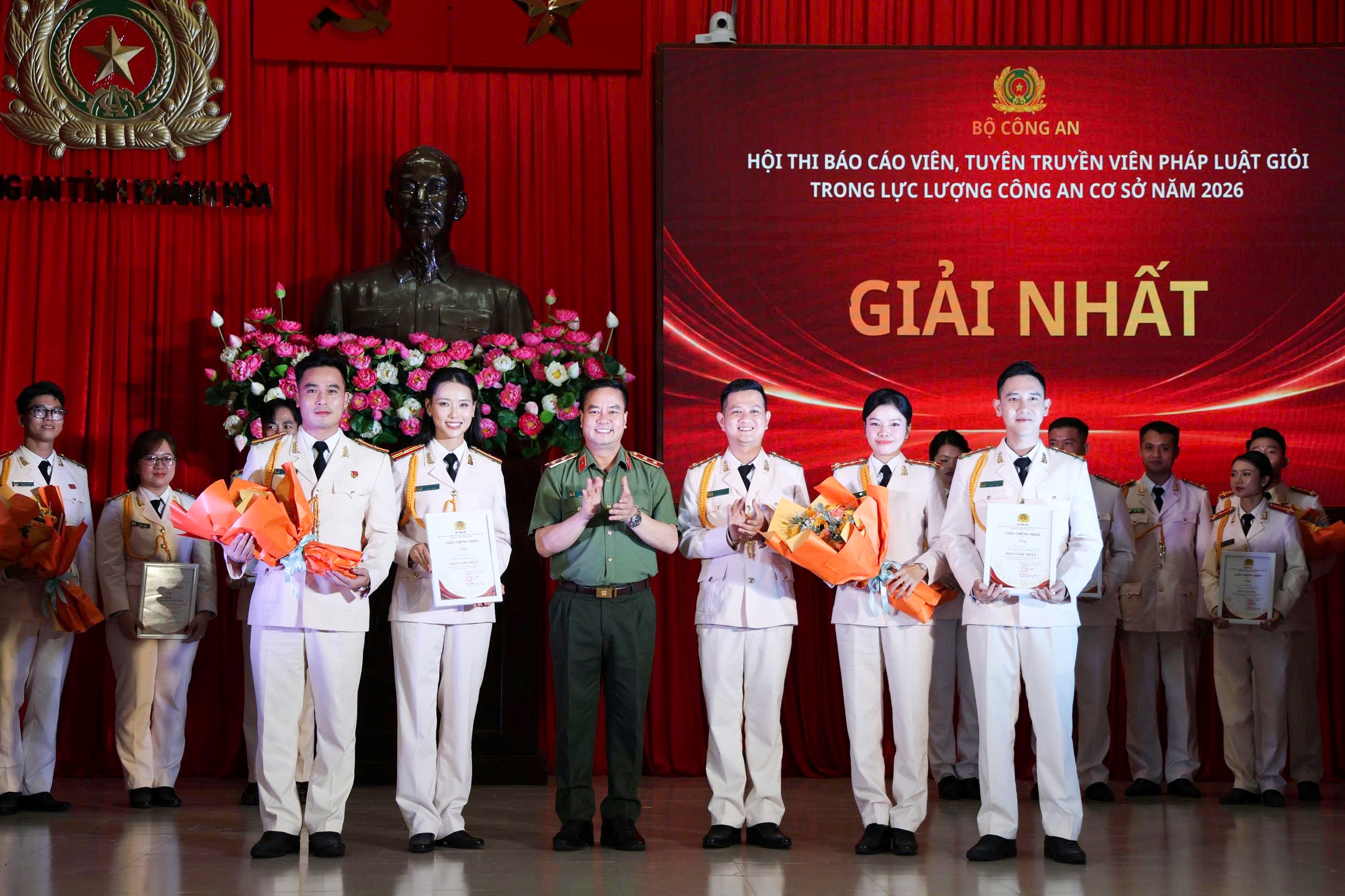 Bộ Công an tổ chức Hội thi Báo cáo viên, tuyên truyền viên pháp luật giỏi trong lực lượng Công an cơ sở năm 2026.