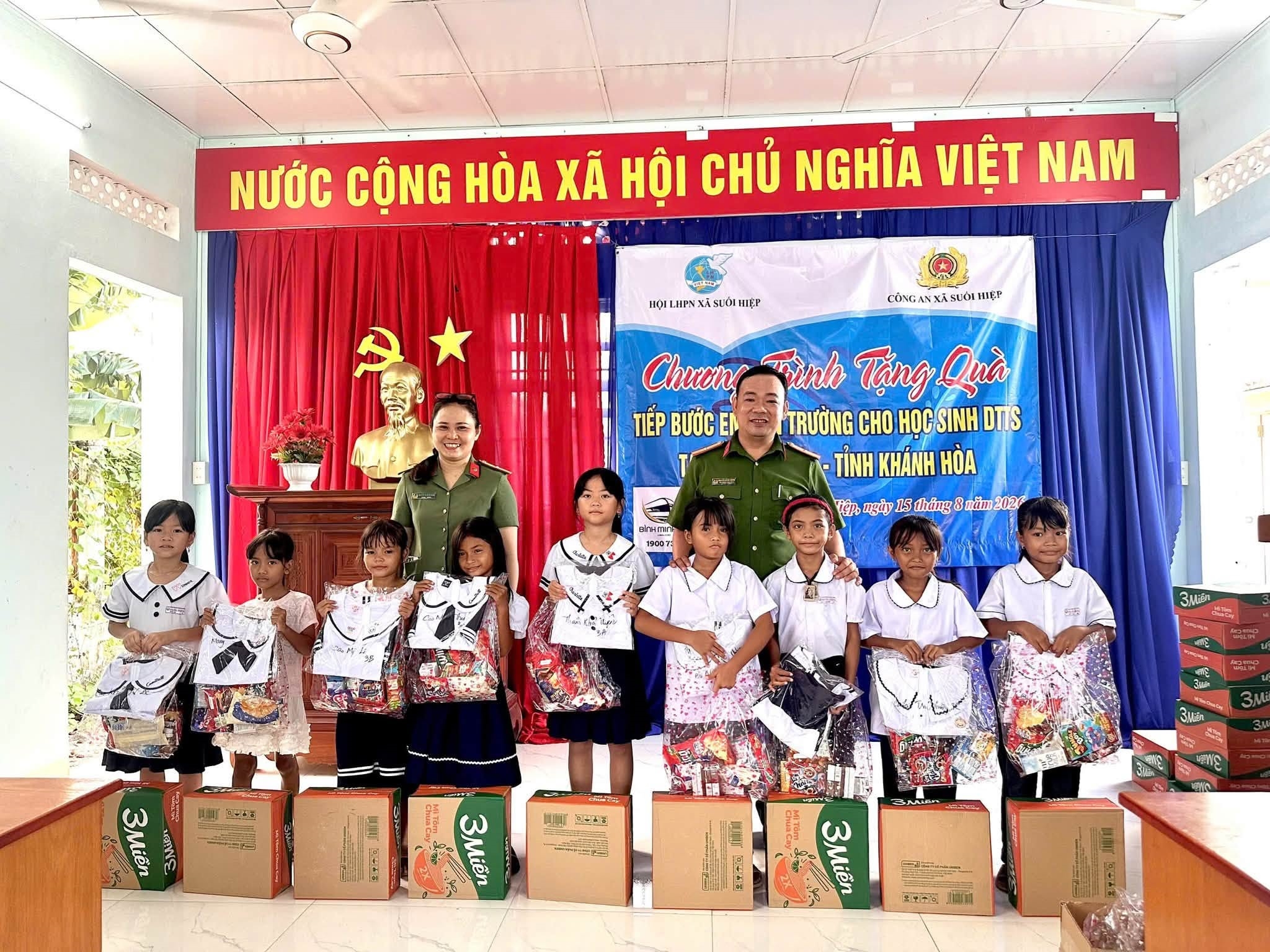 Biểu dương 63 tập thể, 97 cá nhân điển hình tiên tiến trong phong trào thi đua “Ba Nhất”