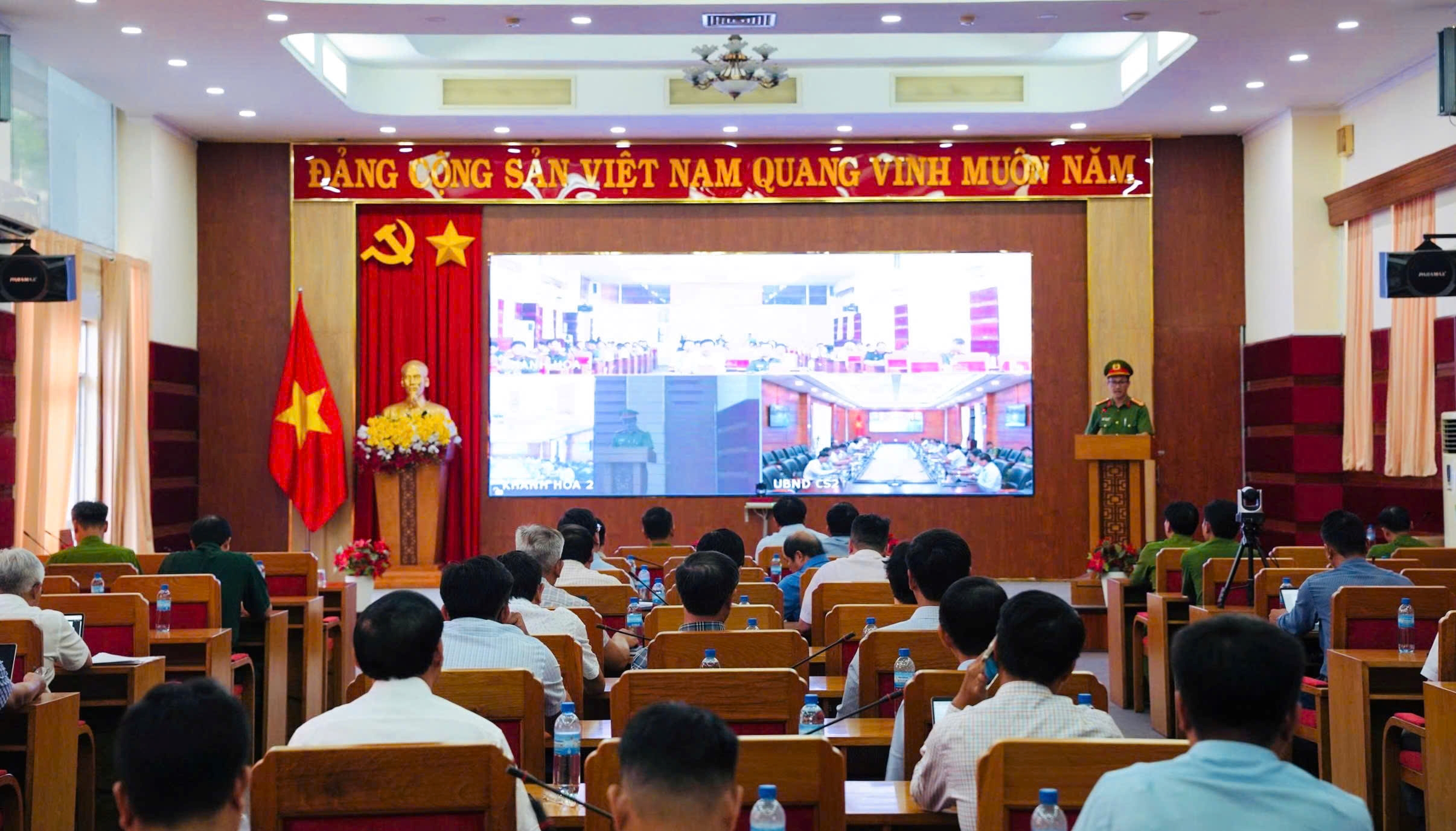 Khánh Hoà: Quán triệt tăng cường sự lãnh đạo của Đảng đối với công tác PCCC và CNCH trong tình hình mới