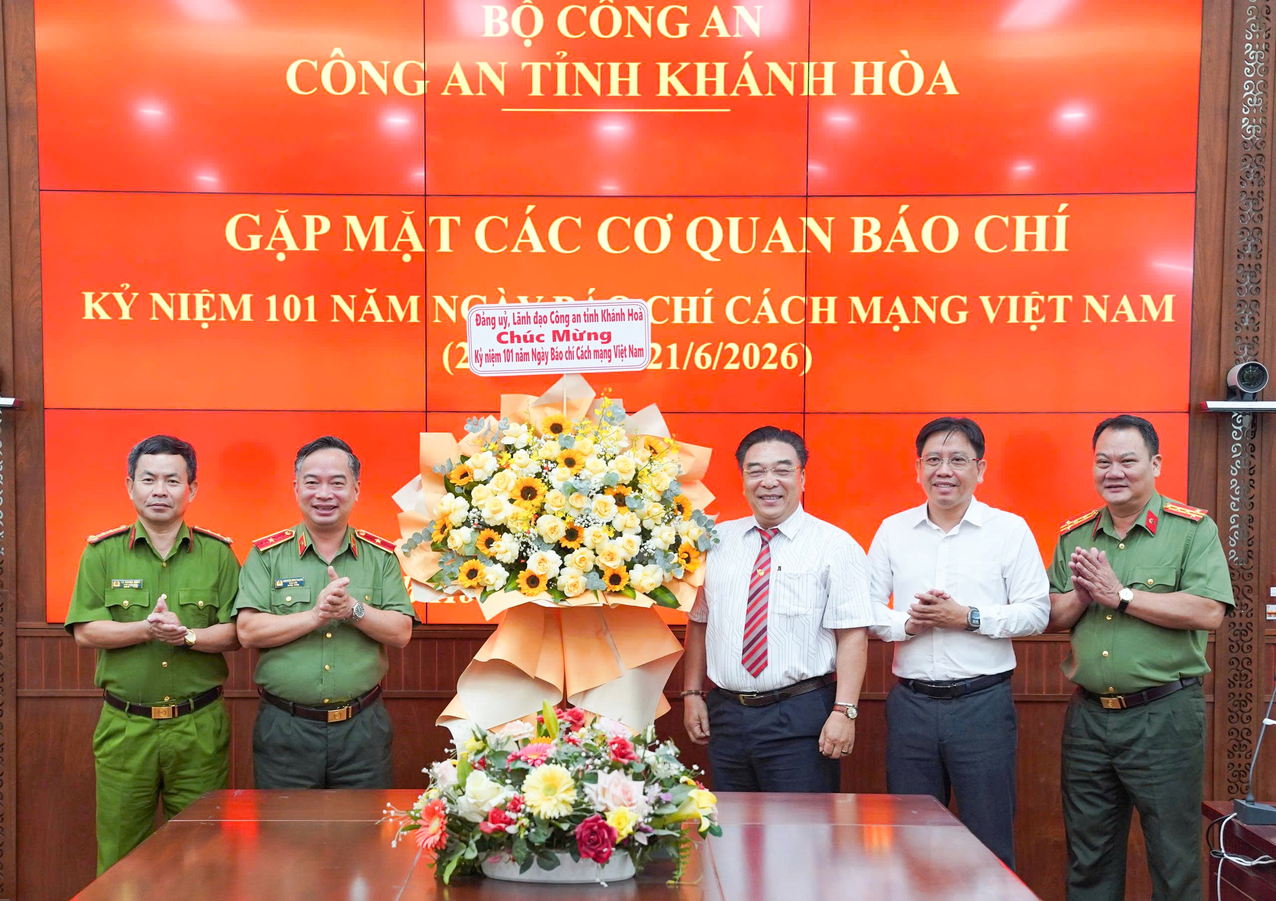 Công an Khánh Hoà tổ chức gặp mặt các cơ quan báo chí nhân kỷ niệm Ngày Báo chí Cách mạng Việt Nam