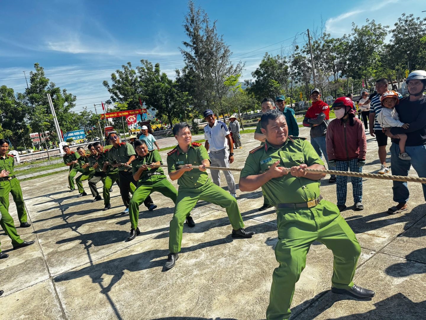 Cán bộ chiến sĩ Công an xã Bác Ái Đông đạt thành tích cao tại Đại hội Thể dục thể thao xã ần thứ I năm 2026