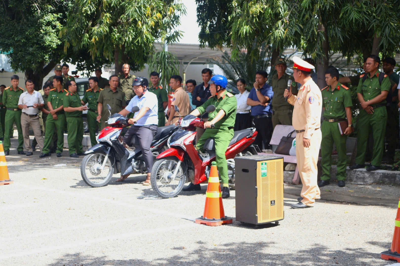 Công an phường Bảo An phối triển khai “Chiến dịch đào tạo kỹ năng lái xe mô tô, xe gắn máy an toàn”