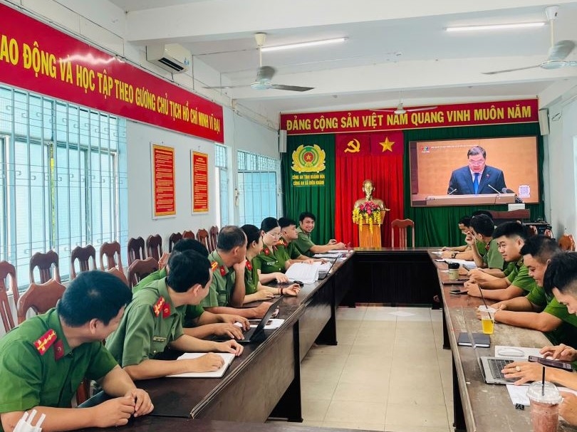 Công an xã Diên Khánh tổ chức học tập, quán triệt Nghị quyết số 10-NQ/TW ngày 08/6/2026 của Bộ Chính trị