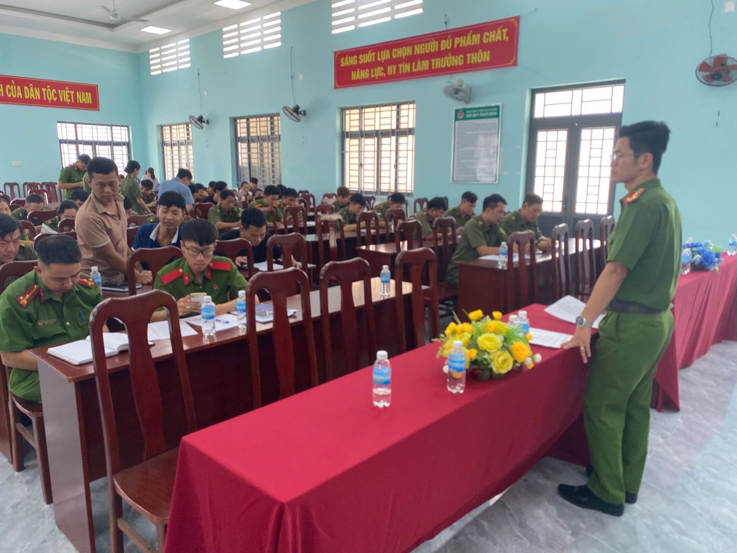 Công an xã Vạn Thắng: Chủ động triển khai các phương án bảo đảm an ninh, trật tự cuộc bầu cử Trưởng thôn nhiệm kỳ 2026 – 2031