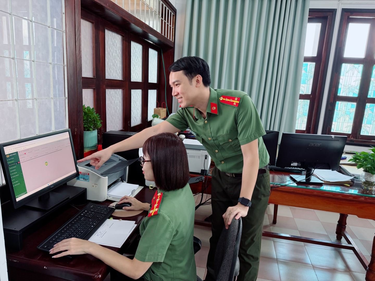 Phòng Tham mưu Công an tỉnh Khánh Hòa tích cực hưởng ứng ngày chuyển đổi số quốc gia