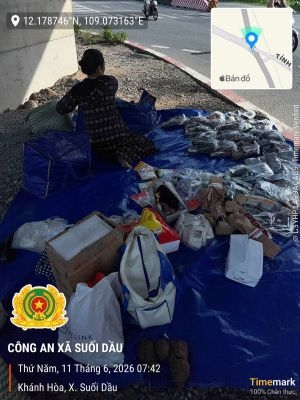 Công an xã Suối Dầu tăng cường công tác kiểm tra, tuyên truyền, vận động nhân dân chấp hành các quy định về trật tự an toàn giao thông, không lấn chiếm lòng, lề đường, vỉa hè