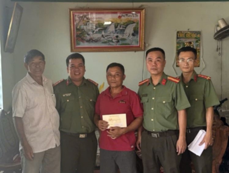 Trọn vẹn đạo lý 