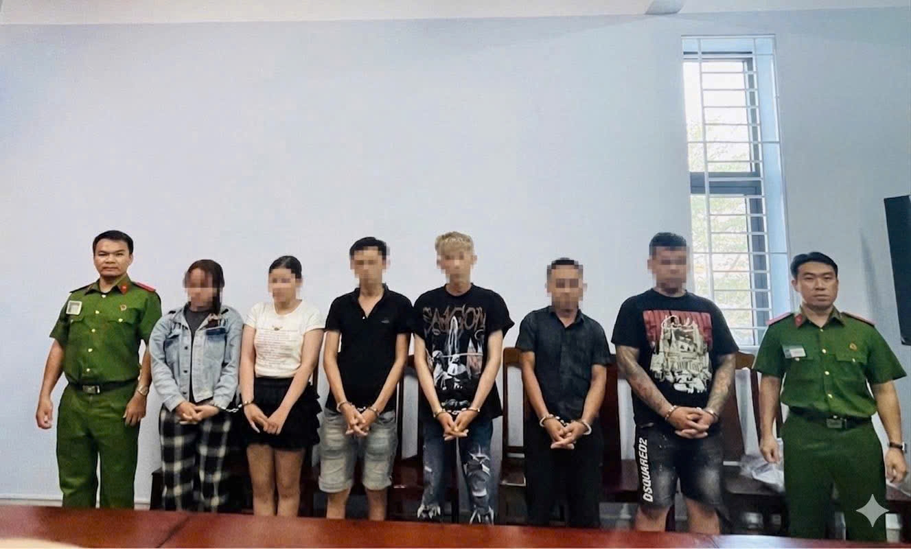 Công an xã Vạn Thắng phát hiện, đấu tranh bóc gỡ nhóm 06 đối tượng tàng trữ, mua bán và tổ chức sử dụng trái phép chất ma tuý trong 24 giờ
